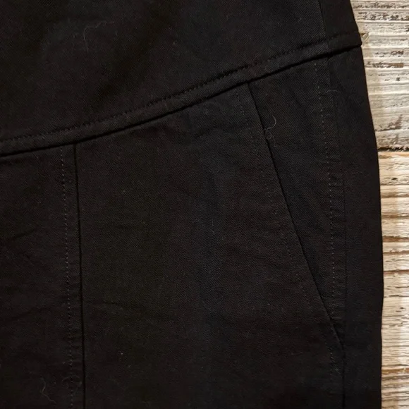 Banana Republic Black Pencil Skirt - Picture 2 of 5